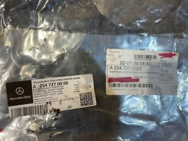 OEM A2547270000 S2510F071 Vänster Framdörr Isolering image 3