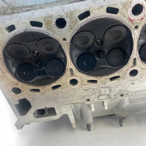 Culata OEM RFH6BG-6090-AC con Árboles para Ford image 4