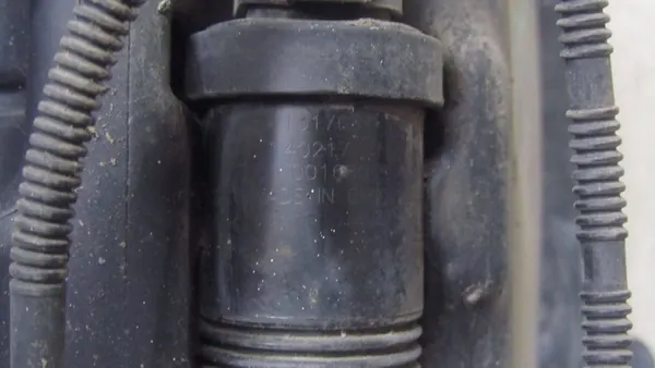 MERCEDES CLA C117 DEPÓSITO LIMPIAPARABRISAS A2468690220 image 4