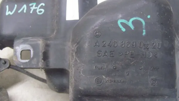 MERCEDES CLA C117 DEPÓSITO LIMPIAPARABRISAS A2468690220 image 5