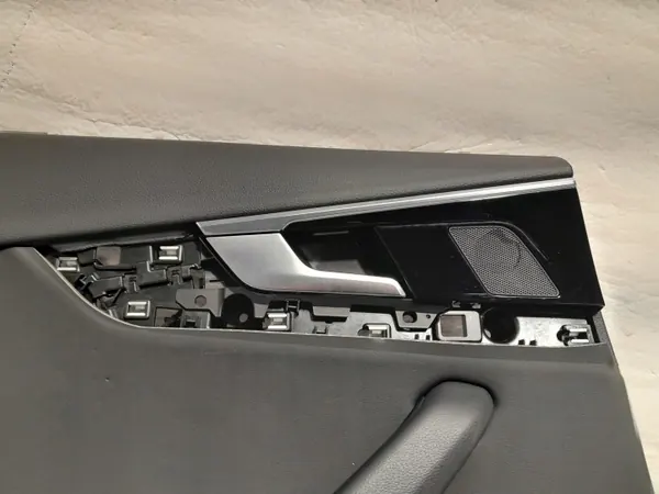 Audi A4 B9 Lift Sedan Linker Achterdeur Bekleding OEM 8W0867487 image 4