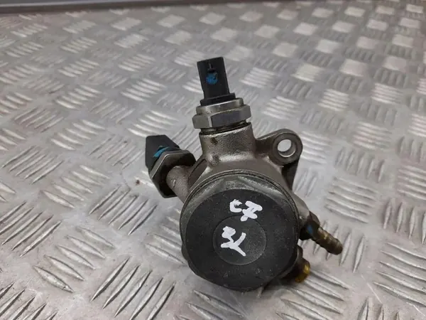 Polttoainepumppu Audi A6 2013 079127025AE image 2