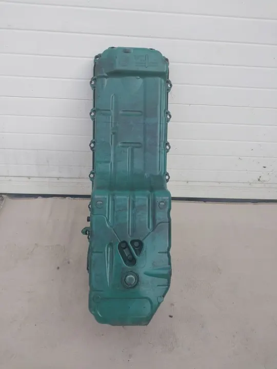 Volvo FH4 Oliepan OEM 23702252 / 23658627 Gebruikt image 2