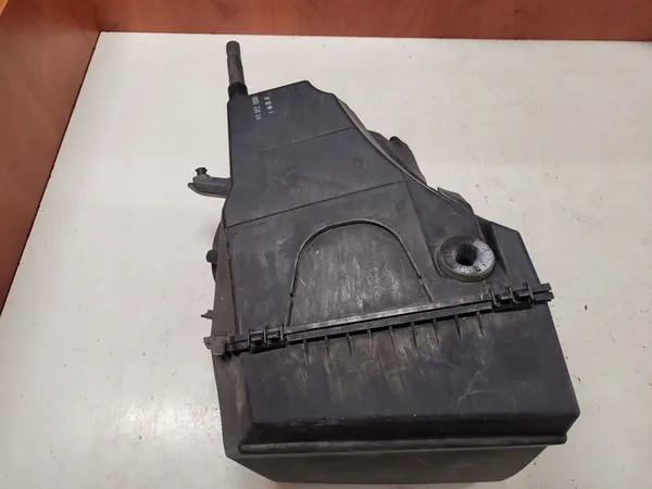 Audi A6 S6 C6 Ilmansuodattimen Kotelo image 2