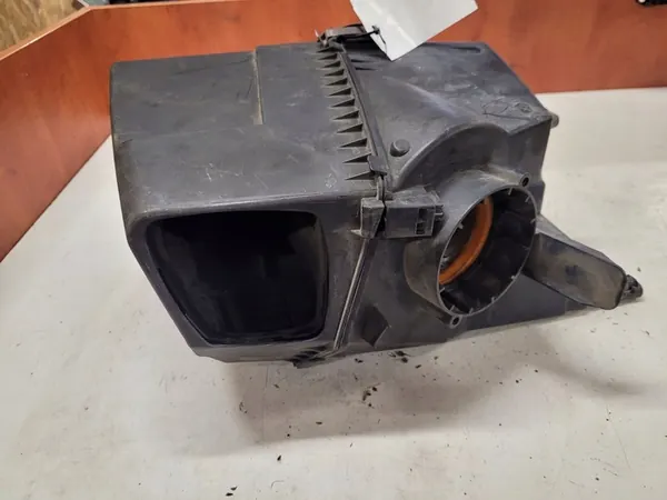 Audi A6 S6 C6 Ilmansuodattimen Kotelo image 5