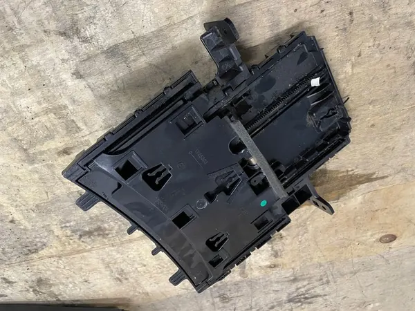 ALFA ROMEO GIULIA Ashtray Mechanism image 2