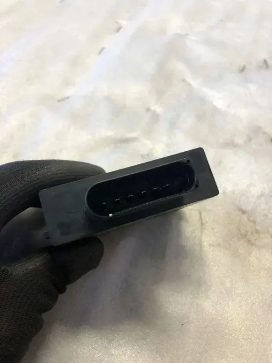 Contrôleur pompe à carburant OEM 8W0906093F Audi A4 image 3