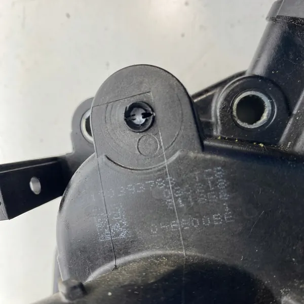 Vattenpump med termostat VW Passat Audi A1 A3 Q2 Seat 1.4 TSI image 6