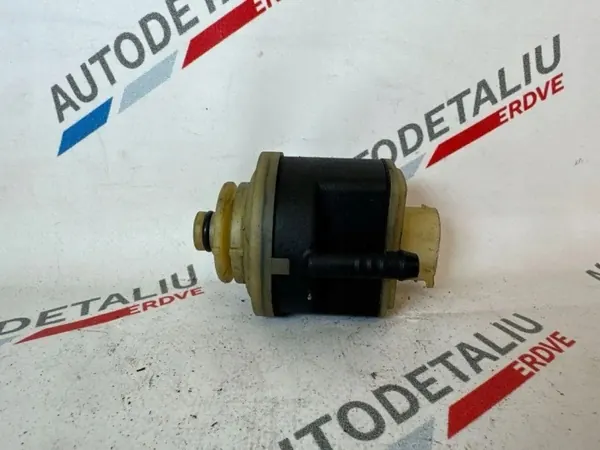 BMW Brandstofverwarmer OEM 13328517897 - Gebruikt image 2