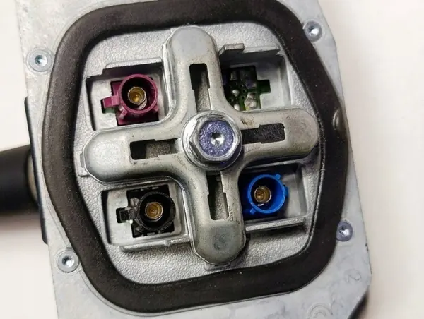 Dakantennebasis OEM 8782595S7 voor Mini Cooper S F57 image 3