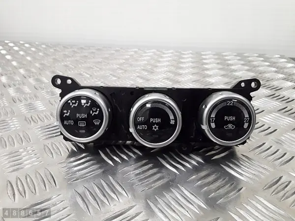 Mitsubishi L200 ilmastointiohjausmoduuli OEM 7820A362 image 2