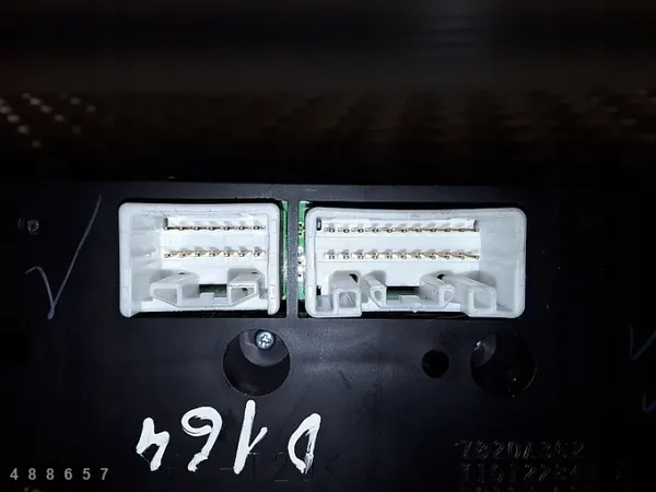 Mitsubishi L200 ilmastointiohjausmoduuli OEM 7820A362 image 3
