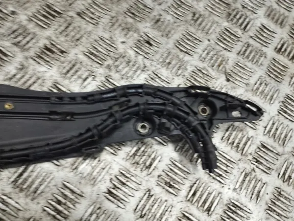 Mercedes-Benz Gurtabdeckung vorne OEM 1742508 image 5