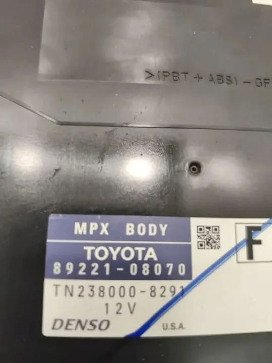 Kit d'allumage Toyota Sienna OEM 8966108300 - 3.46L 2011 image 3