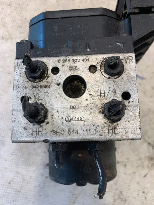 Audi OE 8E0614111T ABS-pomp image 4