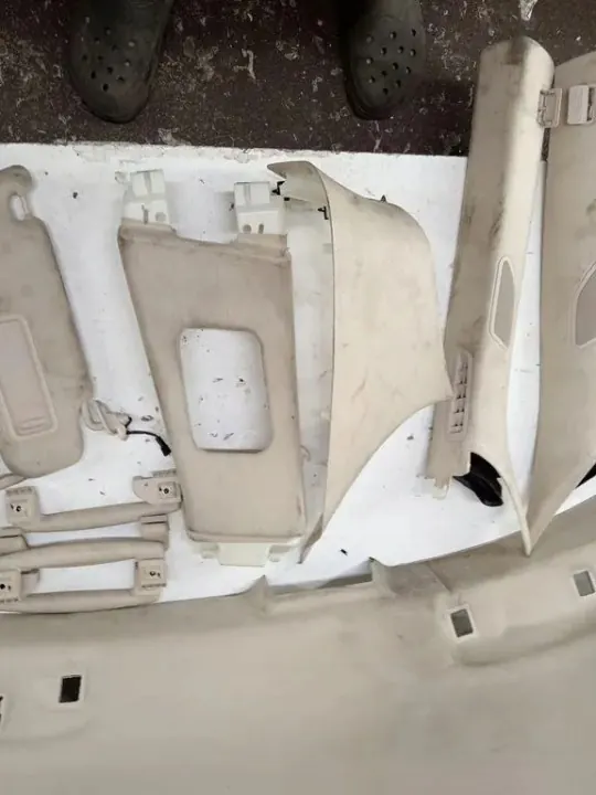 Plafonnier clair Maserati Levante OEM 06700480300 image 8