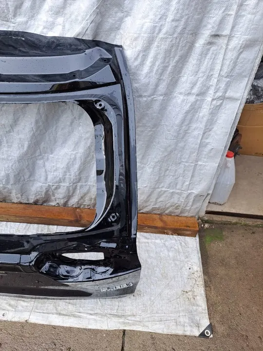 Takaluukku Toyota RAV4 V 2018+ image 7