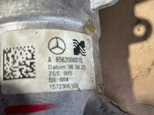 MERCEDES 3.0 CDI Vattenpump Termostatlåda A6562000015 image 3