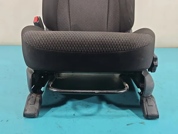 Left Front Heated Seat Hyundai Tucson I 04-09 image 5