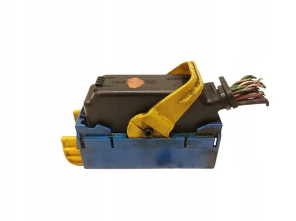 Connecteur Pompe ABS OEM 476602071R pour Renault image 2