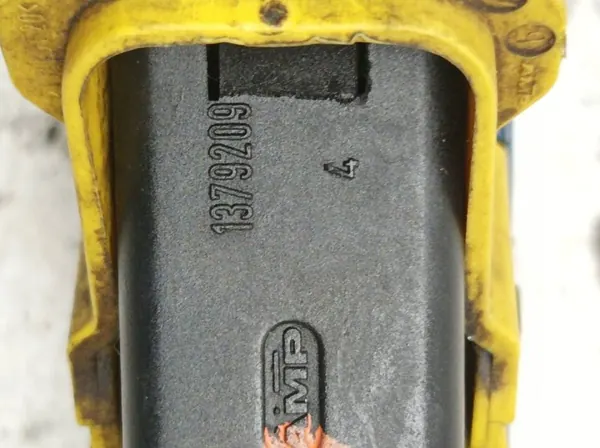 Connecteur Pompe ABS OEM 476602071R pour Renault image 4