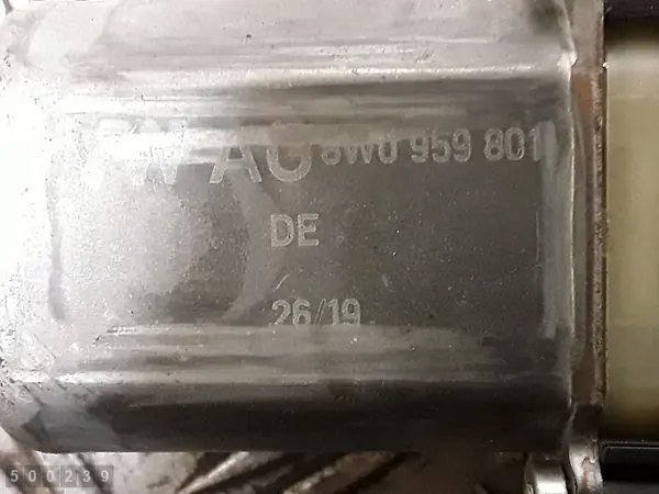 Regulador de ventana VW OEM 7C0837462A - Estado usado image 4