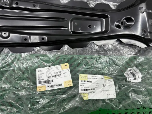 Montant B gauche BMW M3 G80 OEM 7491030 image 5