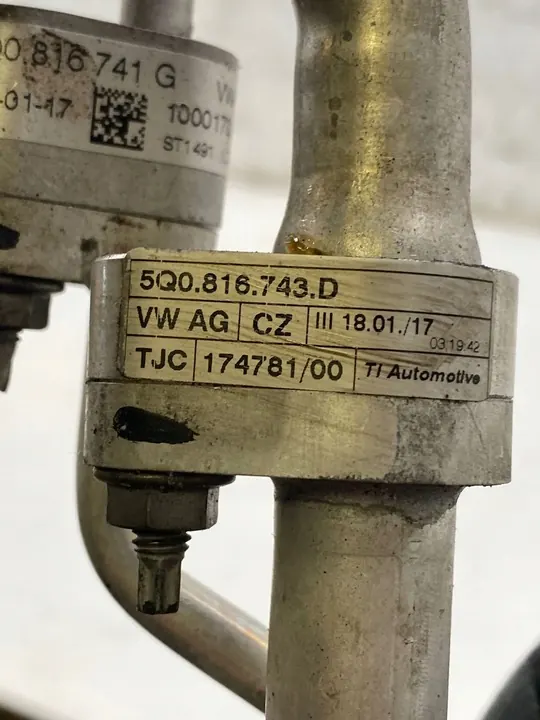 Audi OE 5Q0816743D Ilmastointiletkku image 7