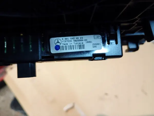 Pantalla sensores aparcamiento sensor sol Mercedes W212 image 3