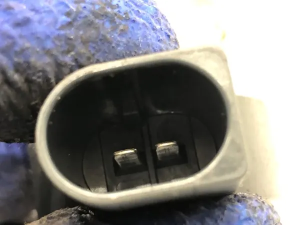 Régulateur Pression Carburant OEM 0281006886 BMW G30 2.0 image 3