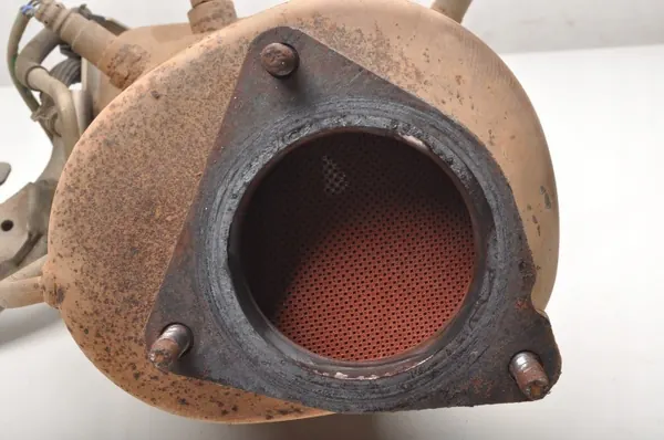 Katalysaattori OEM 31439705 Volvolle 2.0 D4 image 3