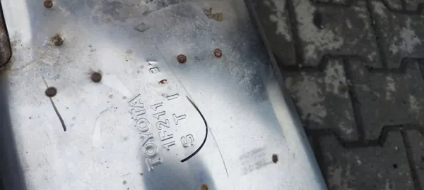 Avgassystem Ljuddämpare OEM 1F211 för Toyota CH-R 2.0 H image 4