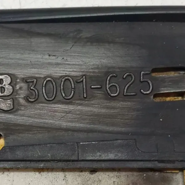 OEM 3001625 vasen peili-insertti Volvo XC90 I:lle image 4