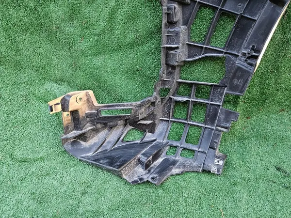 Reforço de para-choque direito VW Touareg III 18 R-Line OEM image 8