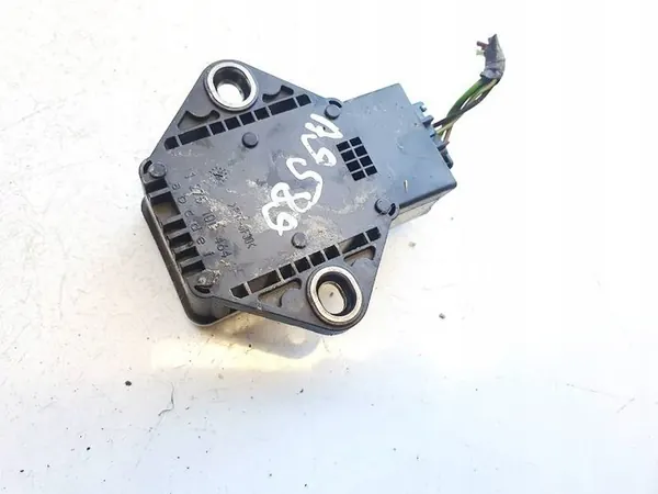 Mercedes-Benz Sprinter ESP Speed Sensor 2008 2.2L 0265005628 image 3