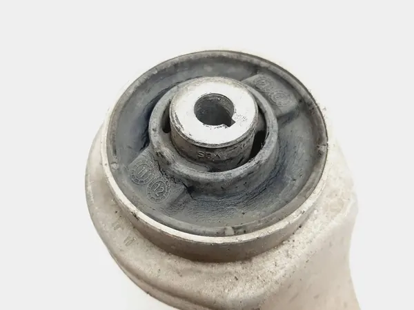 Audi A8 S8 D4 2011 Braccio di Controllo Inferiore Anteriore 4H0407183 image 3