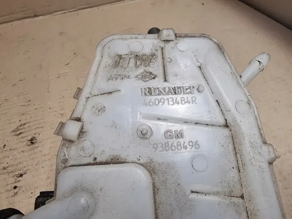 Bremsflüssigkeitsbehälter OEM 460913484R - Gebraucht image 4