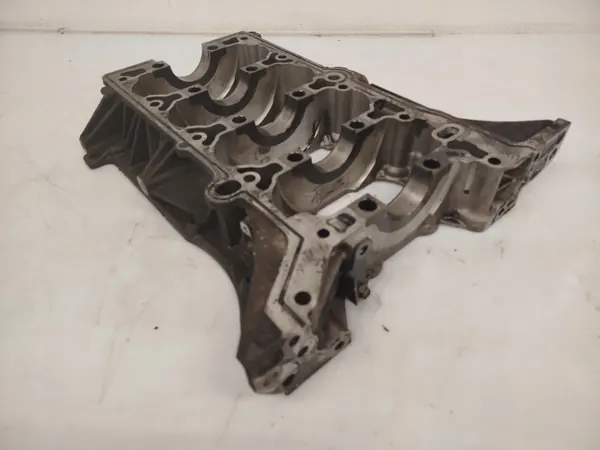 Öljypan OEM 55569916GC Opel Astra 1.6CDTI:lle image 4