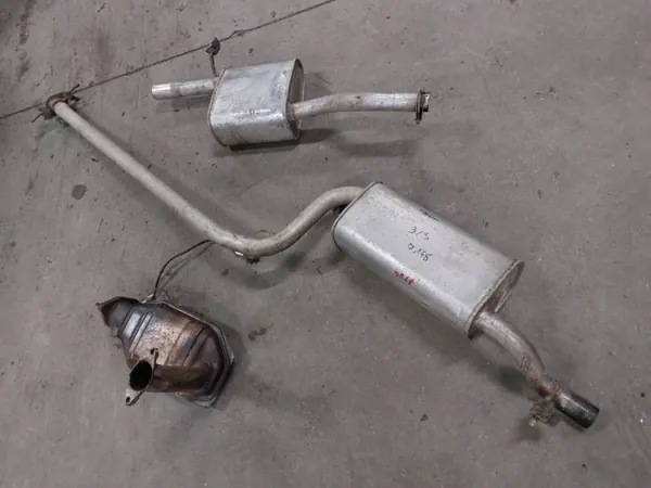 Kit Silenciador Escape OEM Ford Focus MK1 1.8 16V image 2