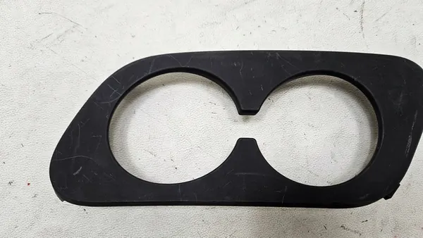 Grille de pare-chocs arrière Mercedes C-Class W205 AMG A2058857504 image 2