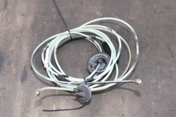 Línea Airmatic Mercedes OEM 2113200253 - Usado image 3