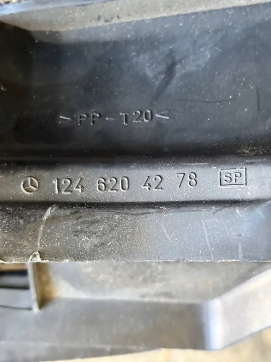 Mercedes W124 Coupé Aurinkosuoja OEM 1246204278 image 5
