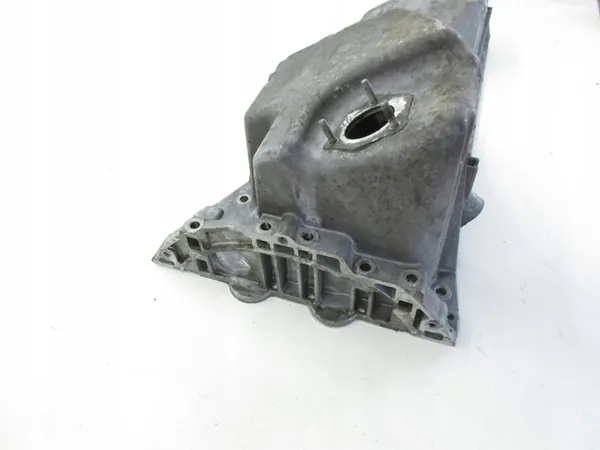 BMW E60 E90 E64 E92 F10 N53 Oljetank 11137552414 image 4