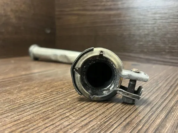 Tuyau EGR OEM RAJ19190 pour Mercedes-Benz Sprinter image 4