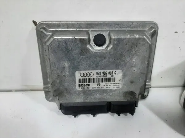 AUDI A6 C5 1.9TDI Moottorin Ohjausyksikkö OEM 038906018G image 3