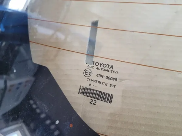 Toyota Yaris IV 5D 2020 Achterklep Glas OEM image 3