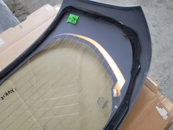 Toyota Yaris IV 5D 2020 Achterklep Glas OEM image 8