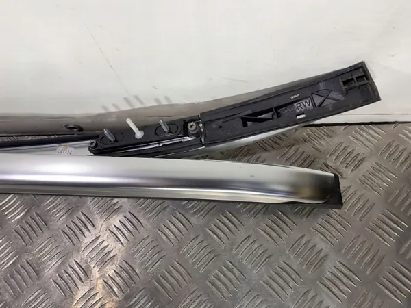 Toyota Auris dakdragers OEM FBZ22287 - Gebruikt image 4