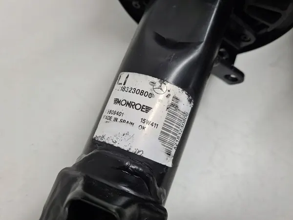 MERCEDES W218 CLS Airmatic Stötdämpare image 4