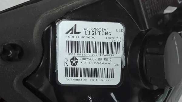 Jeep OE P55112684AA lámpara de portón trasero image 3